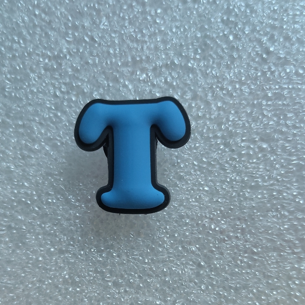 💥$5ea🆕Jibbit Letter 'T' Bag Croc Shoe Charm NWT
